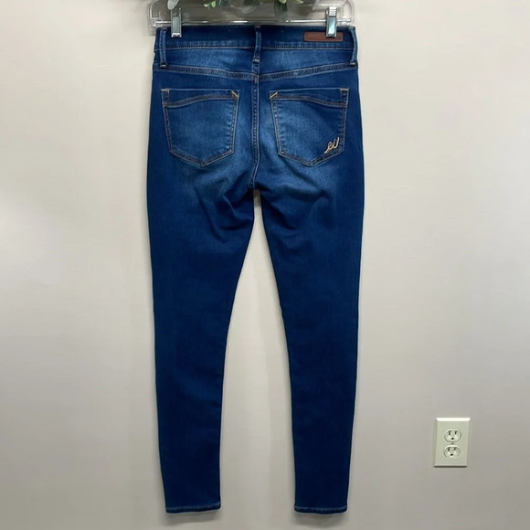 Express Jeans Mid Rise Supersoft Legging 2 - Picture 4 of 15